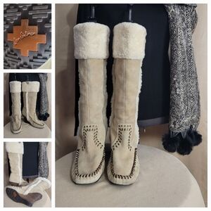 Suede Boots / 8.5